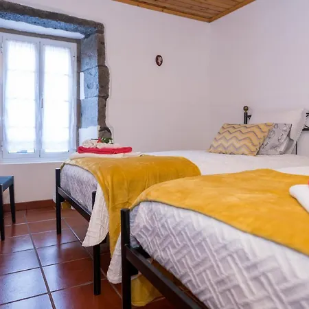 Casa Da Agua Quente - Al Feriehus